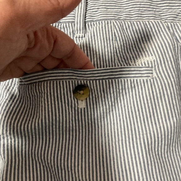 Izod Bermuda Shorts Blue & White Cotton Men's pockets Size 42. - Picture 8 of 11